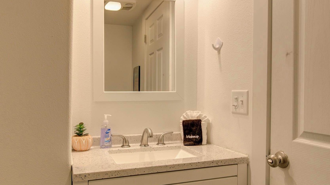 Photo of Bathroom in Grayland