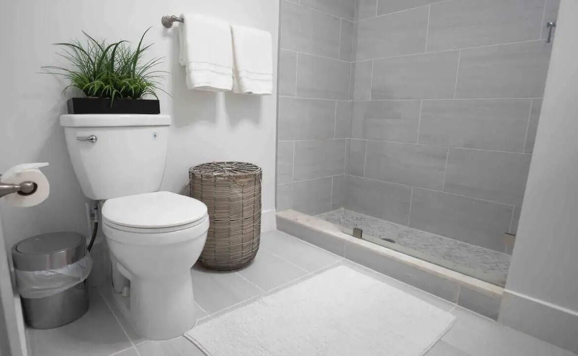 Photo of Bathroom in Lantana