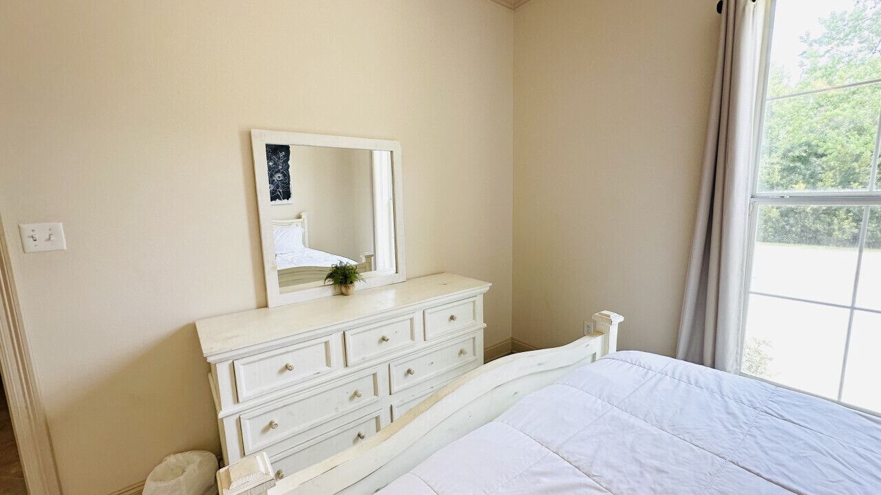 Photo of Bedroom in Pine Grove