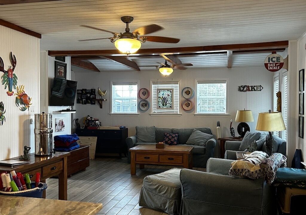 Photo of Livingroom in Creole