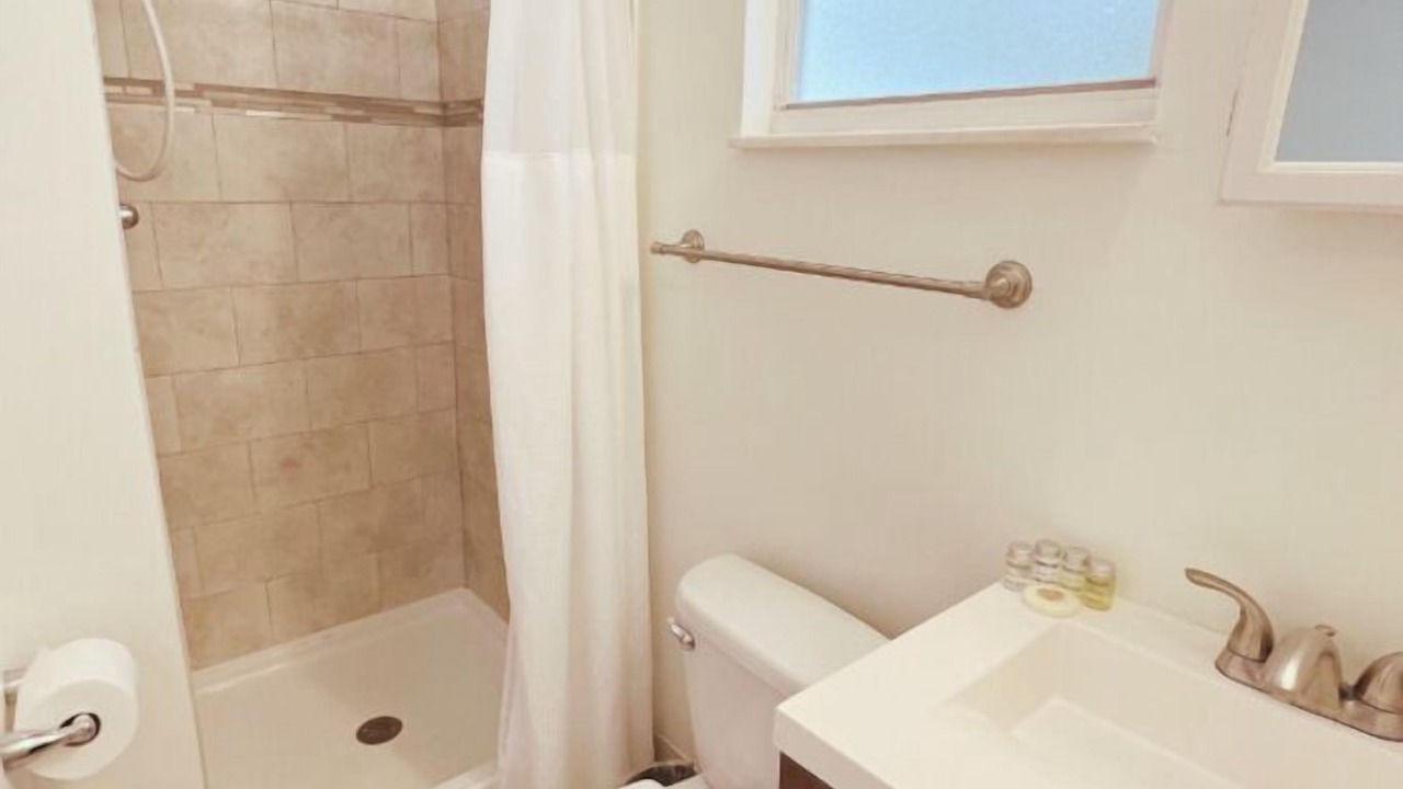 Photo of Bathroom in Pinewood Park