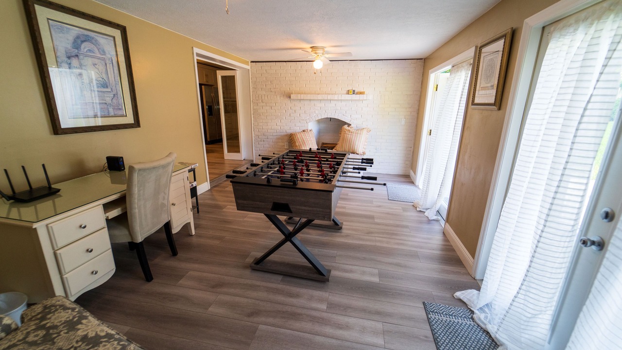 Photo of Bedroom in Lake Worth Corridor