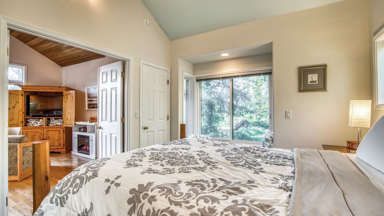 Photo of Bedroom in Clinton