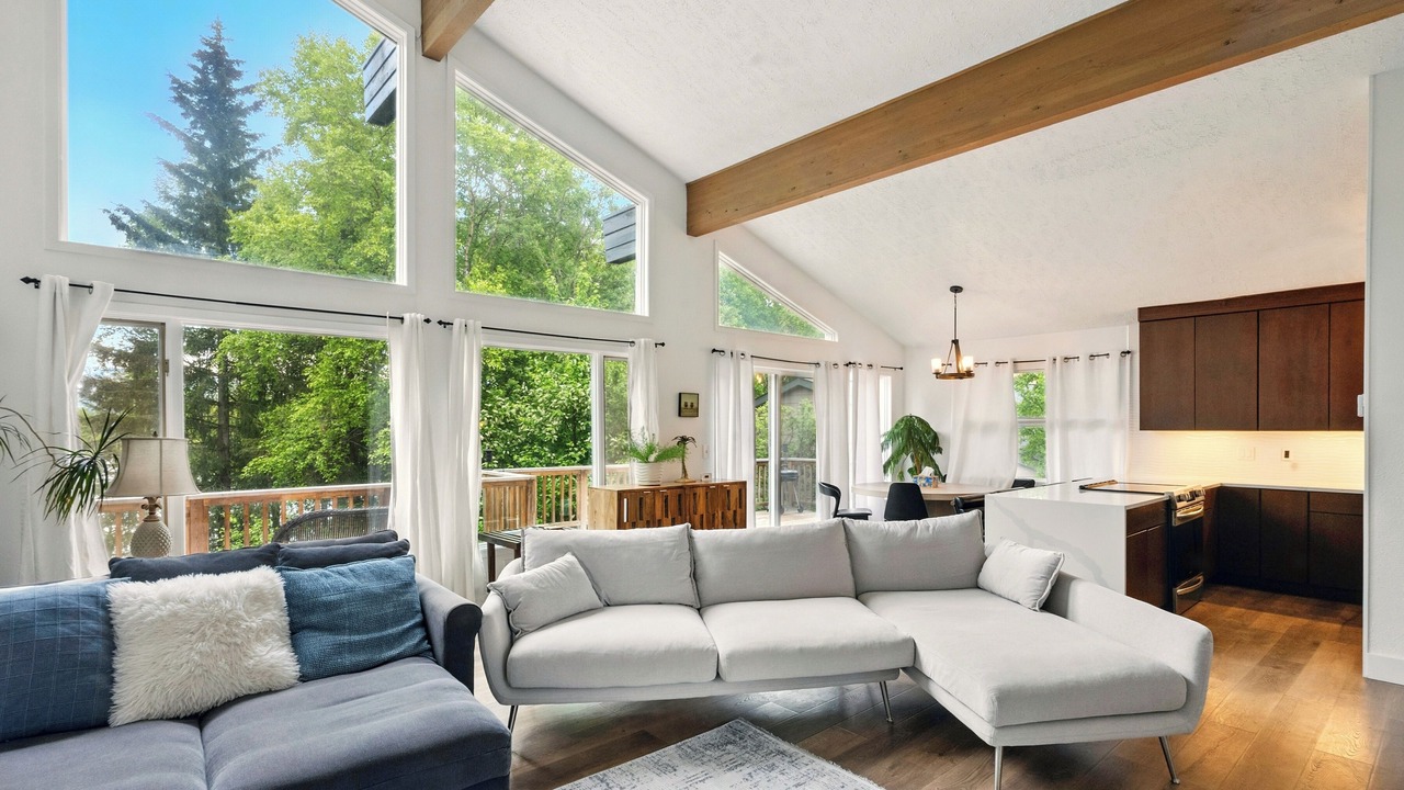 Photo of Livingroom in Sand Lake