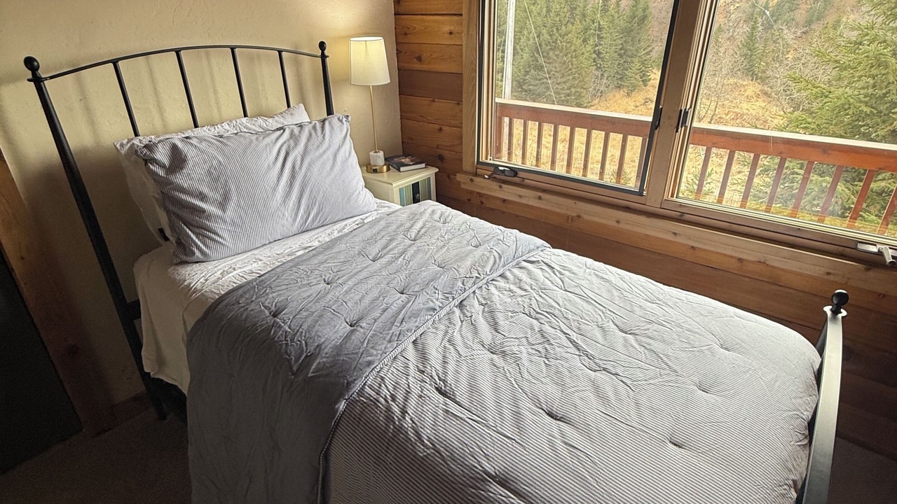 Photo of Bedroom in Happy Valley