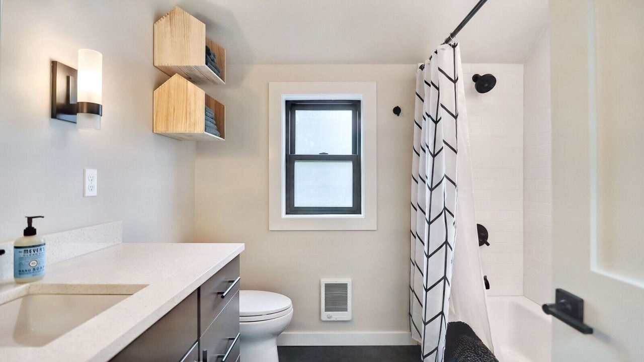 Photo of Bathroom in Licton Springs