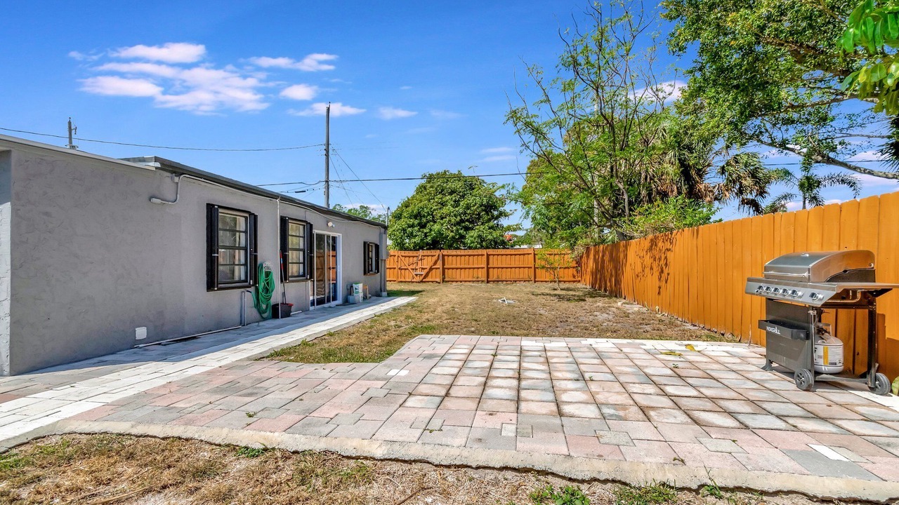 Photo of Patio Balcony in South Palm Park Neighborhood Association