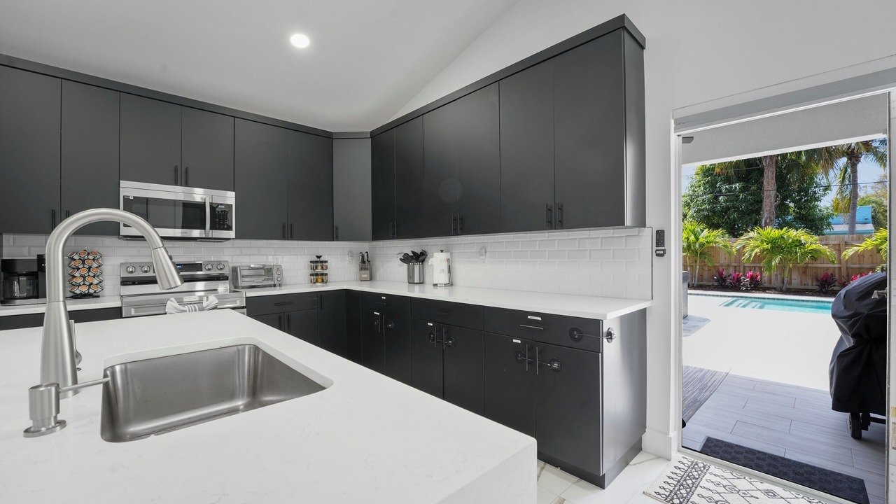 Photo of Kitchen in Old Northwood Historic District