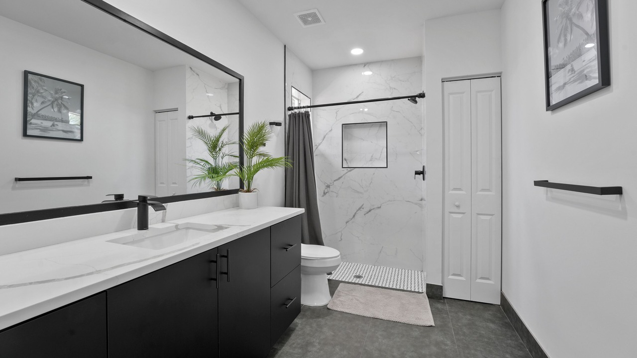 Photo of Bathroom in Old Northwood Historic District