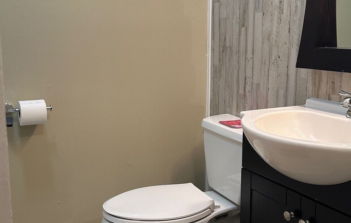Photo of Bathroom in Highlands - Perkins