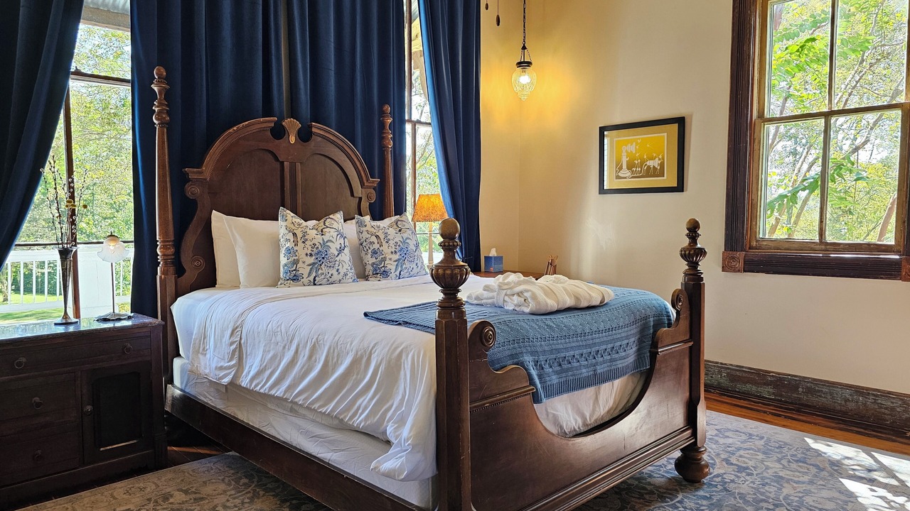 Photo of Bedroom in St. Francisville