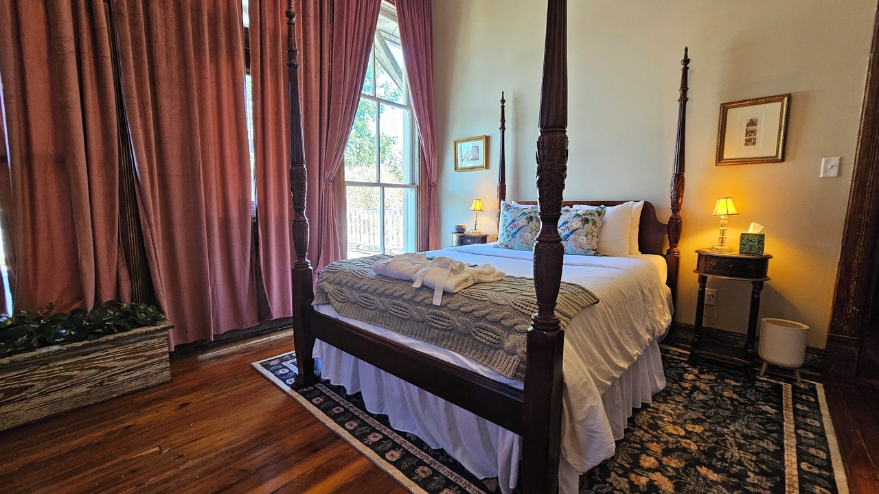 Photo of Bedroom in St. Francisville