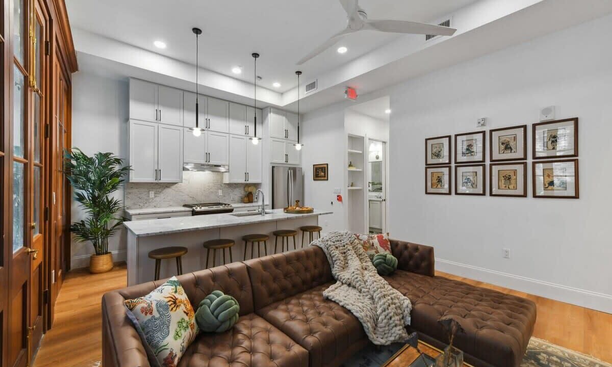 Photo of Livingroom in Central Business District