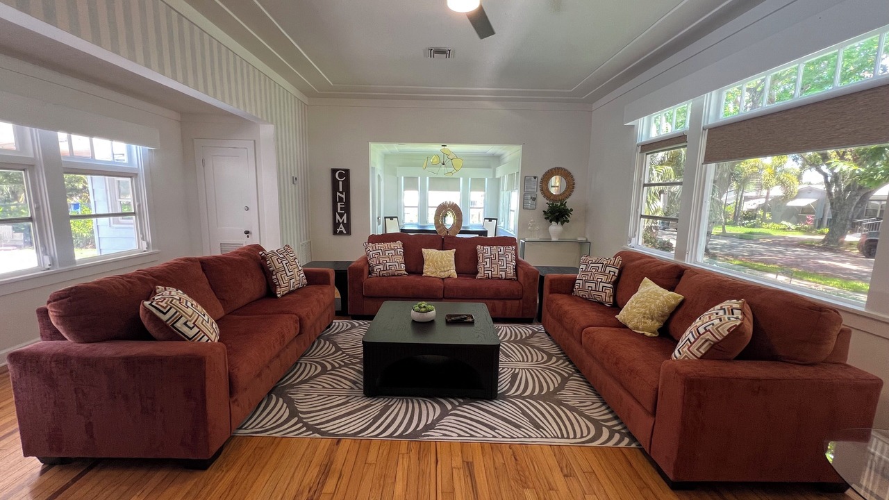 Photo of Livingroom in Pinewood Park