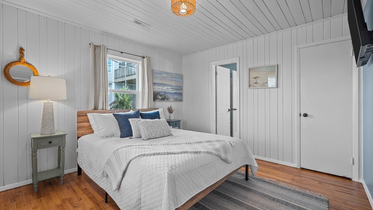 Photo of Bedroom in Topsail Beach