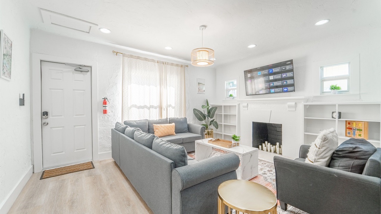 Photo of Livingroom in Southside