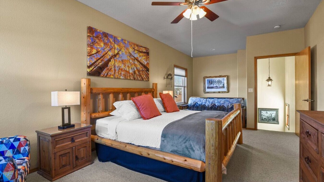 Photo of Livingroom in Monument
