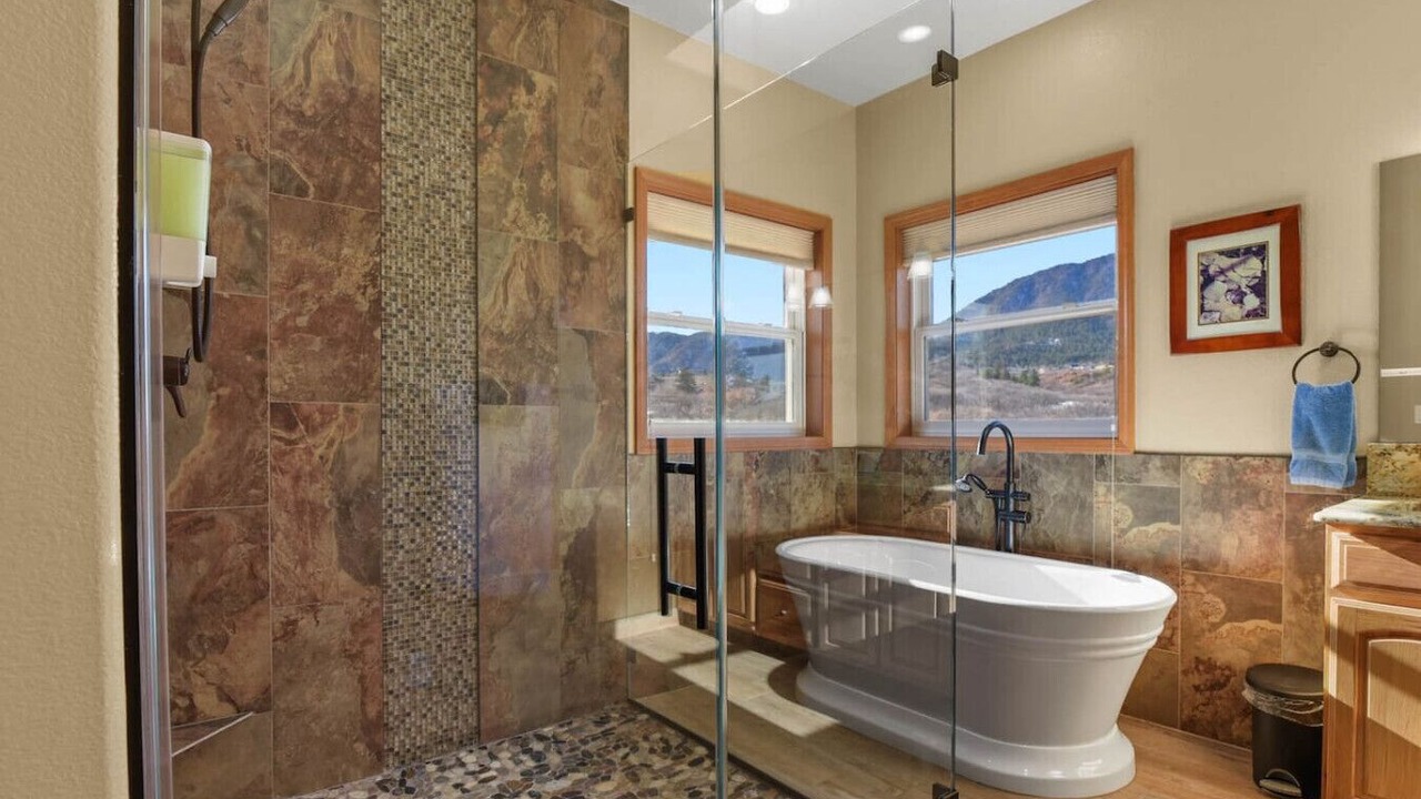 Photo of Bathroom in Monument