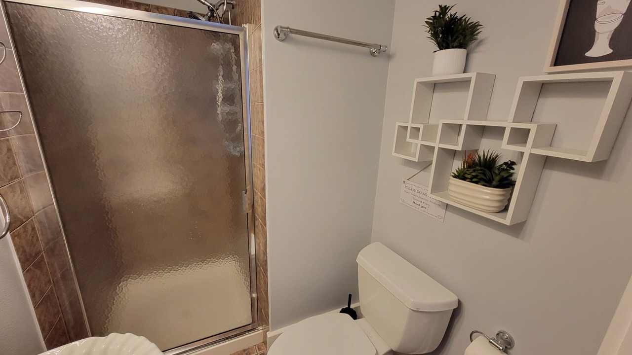 Photo of Bathroom in East Carrollton