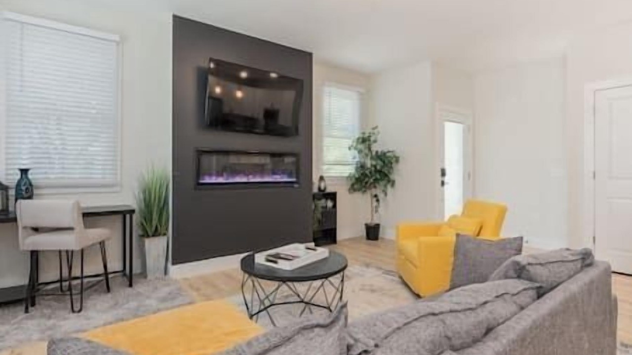 Photo of Livingroom in Wilmington Historic District