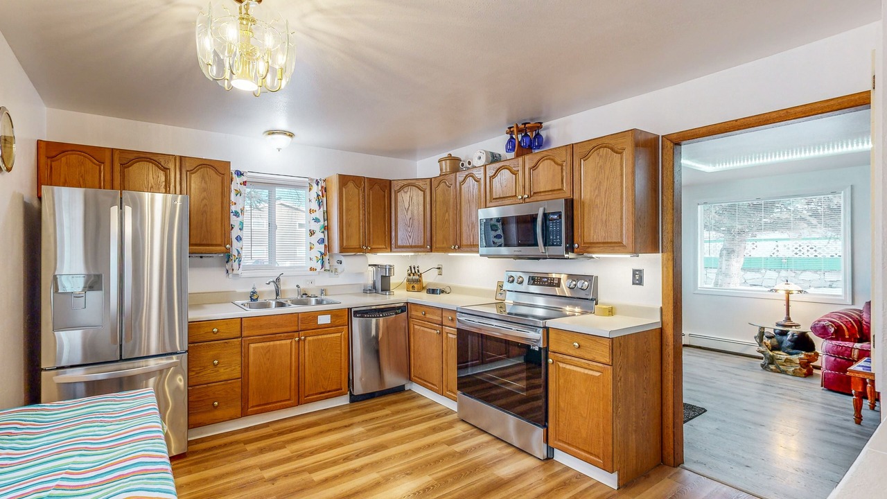 Photo of Kitchen in Russian Jack Park