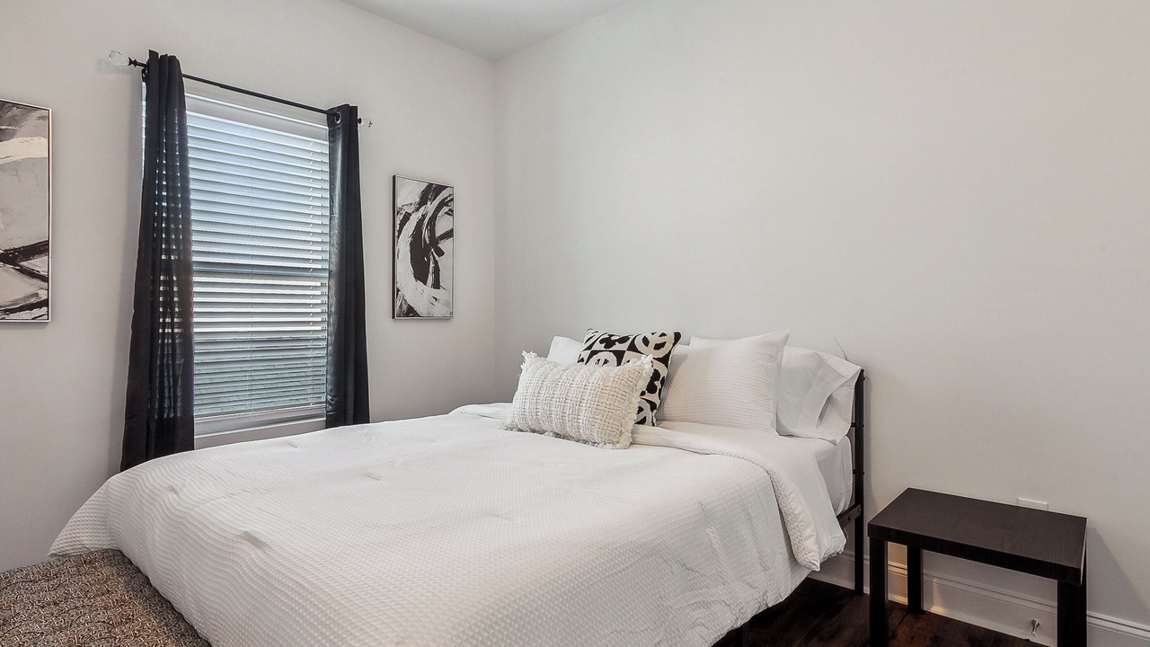 Photo of Bedroom in Marlyville - Fontainebleau