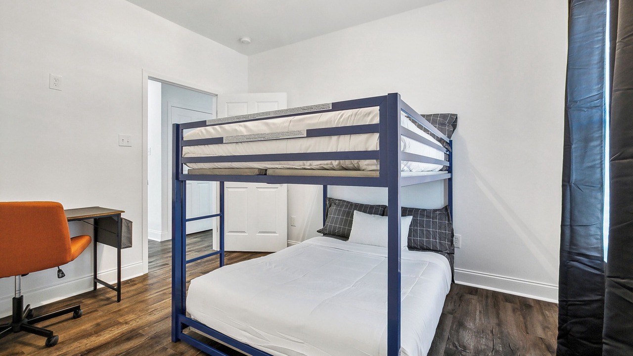 Photo of Bedroom in Marlyville - Fontainebleau