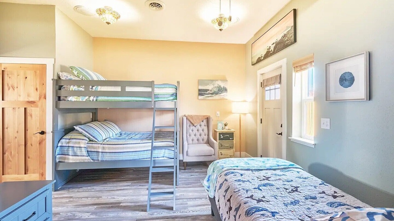 Photo of Bedroom in Long Beach