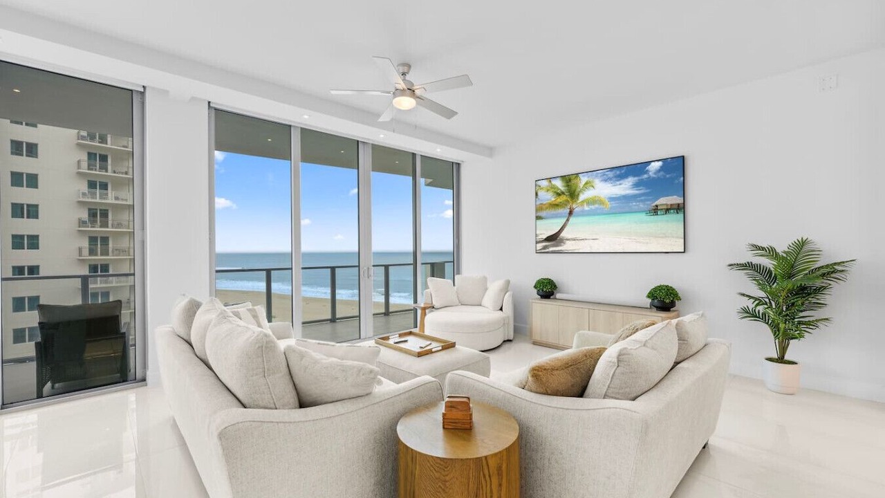 Photo of Livingroom in Singer Island