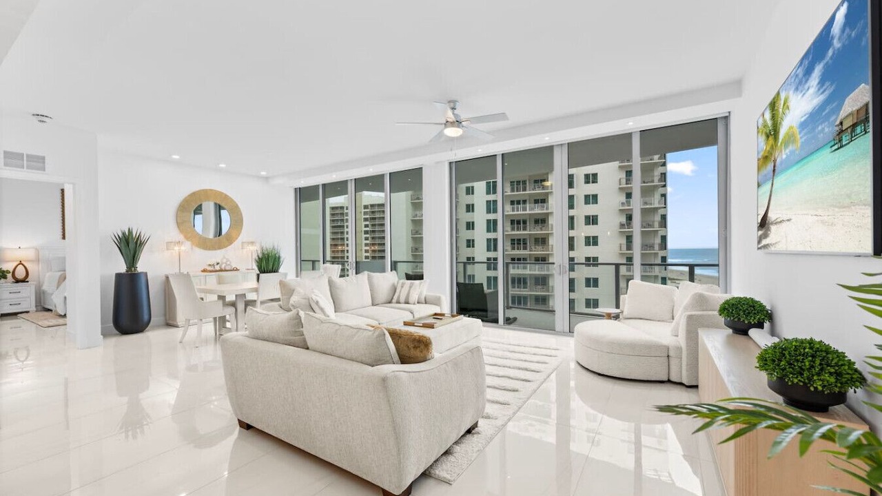 Photo of Livingroom in Singer Island