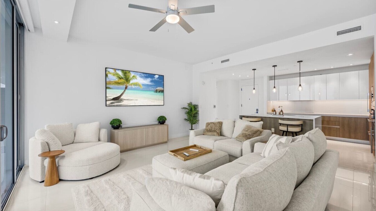 Photo of Livingroom in Singer Island