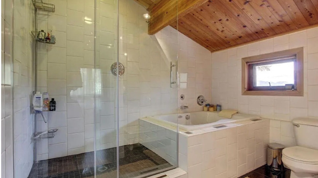 Photo of Bathroom in Huffman - O' Malley