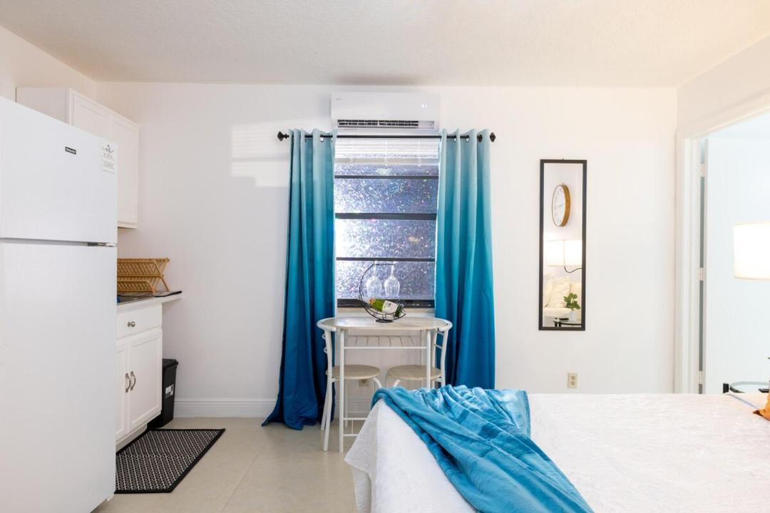Photo of Bedroom in Lake Worth