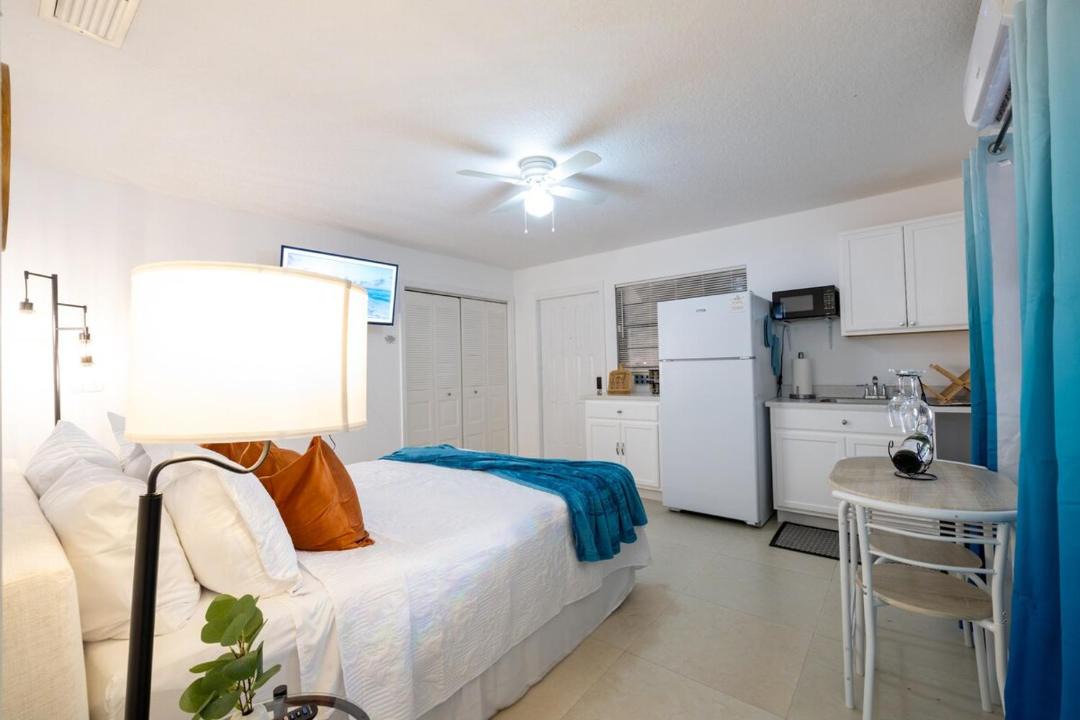 Photo of Bedroom in Lake Worth