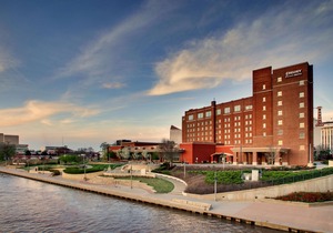 Drury Plaza Hotel Broadview Wichita