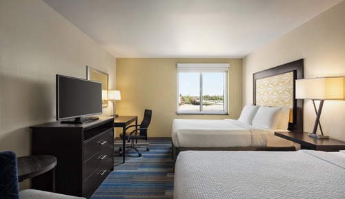 Suite, 2 Queen Beds and Sofa Bed