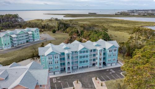 Three-Bedroom Deluxe Apartment