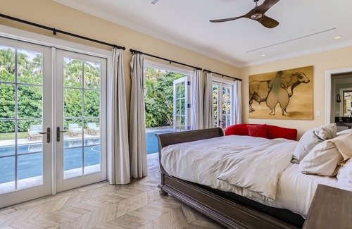Palm Beach - West Palm Beach House | Fatio desigend 5 bd/6.5 ba Estate | Private Pool | Beach acccess | Quiet North End