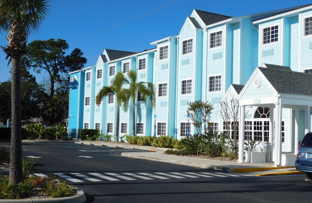 Microtel Inn 